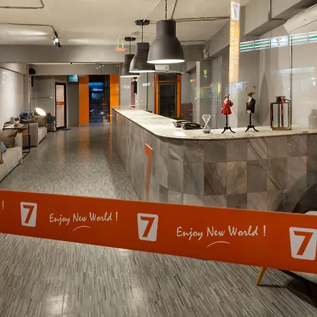 Hotel 7
