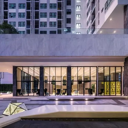 อพาร์ทเม้น The Base 2 Bedrooms *