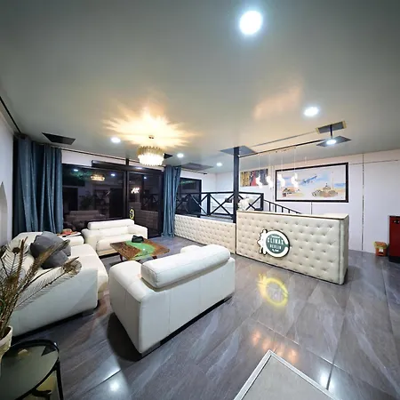 Climax Berlin Hotel Pattaya