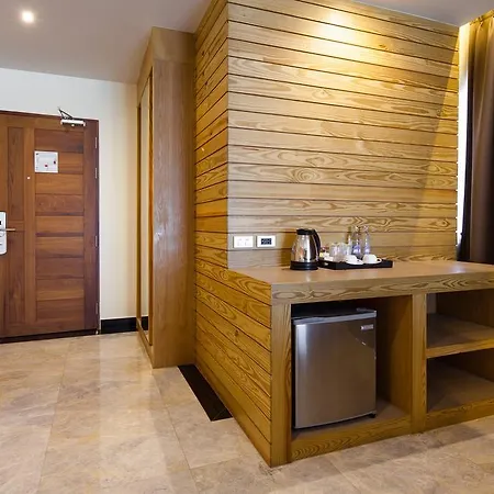 Balihai Bay Hotel 4*
