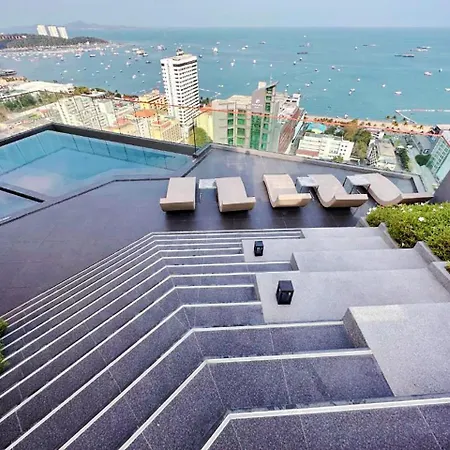 Luxury Edge Seaview Apartment Pattaya