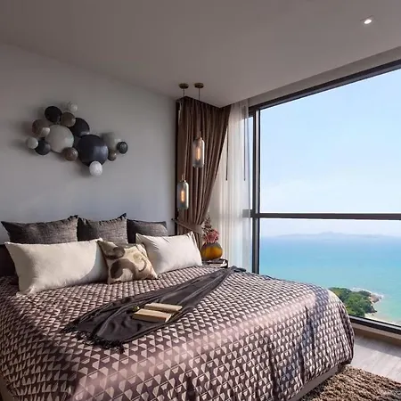 Luxury 2 Bed Sea View - Excellent Location * Pattaya