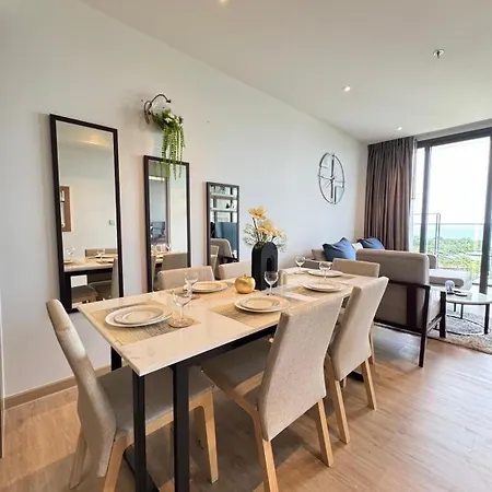 Luxury 2 Bed Sea View - Excellent Location อพาร์ทเม้น *