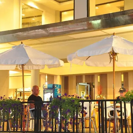 Flipper House - Sha Extra Pattaya