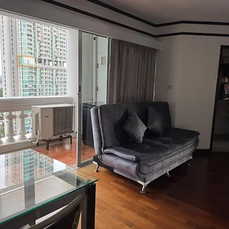 Park Apartment *
