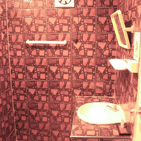 Galaxy Inn, Inn *