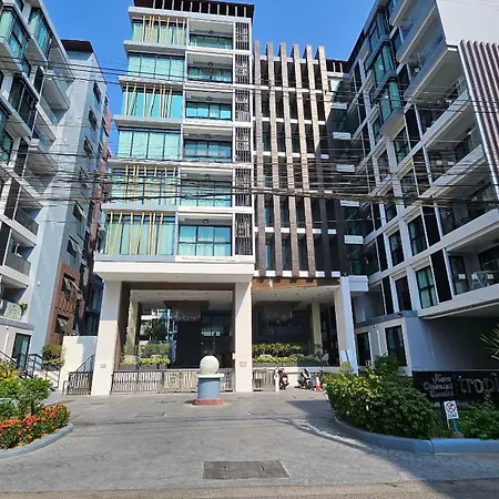 Apartment Pool View Pet Friendly Siam Oriantal Tropical Thailand
