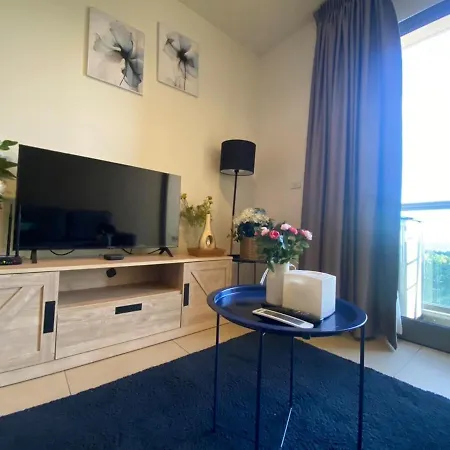 Apartment High Floor 2br Sea View Prime Location *