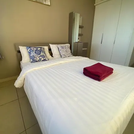 High Floor 2br Sea View Prime Location Apartment Pattaya