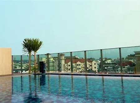 Hotel April