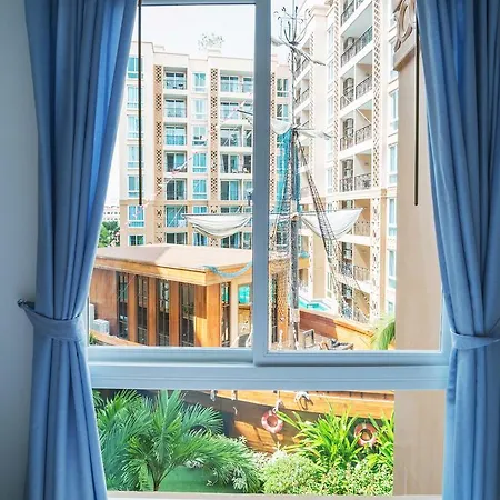 Atlantis By Favstay Apartment *