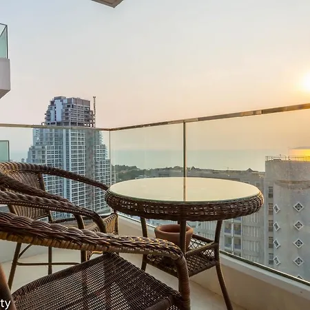The Cliff By Pearl Pattaya
