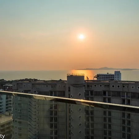 The Cliff By Pearl Apartment *