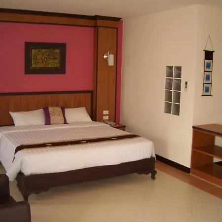 Bay Hotel 2*