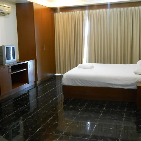 B-13 Motel