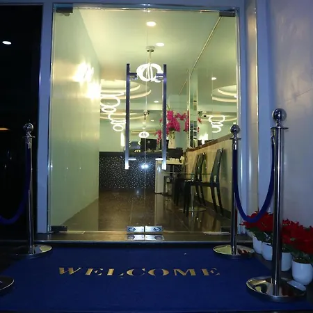 Le Cafe Royale Hotel 3*