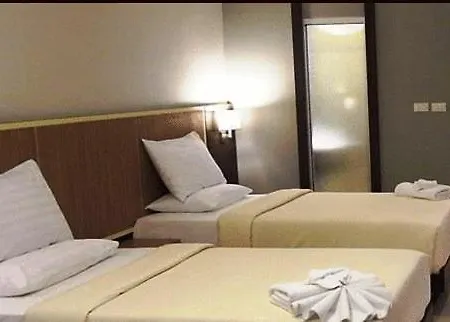 April Hotel 3*