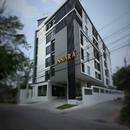 โรงแรม Innara