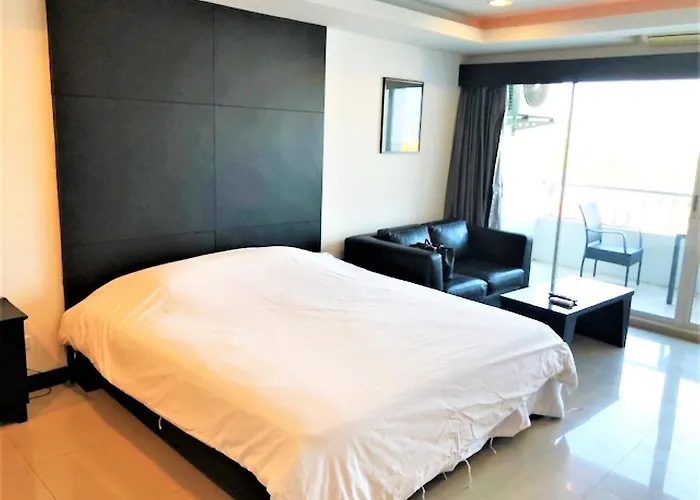 Platinum Suites Studio Condo Jomtien