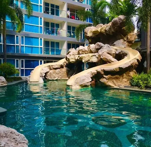 Centara Avenue Residence