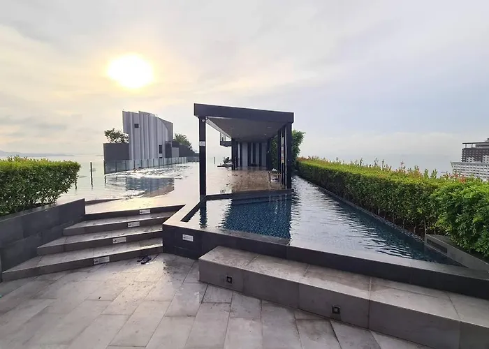The Base Central Pattaya Condominium 420