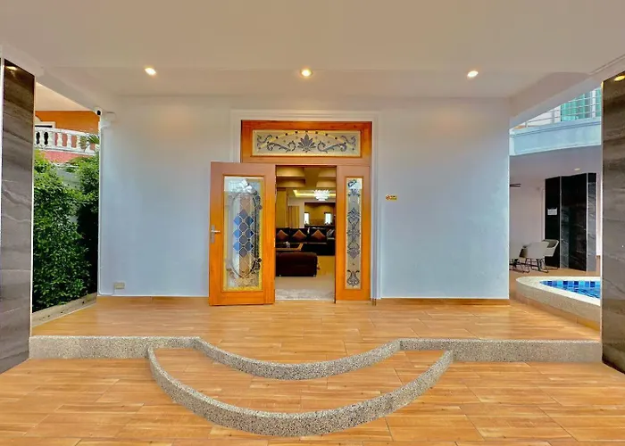 Tagvilla Lagoon Pool Villa In Pattaya 8 Bedroom