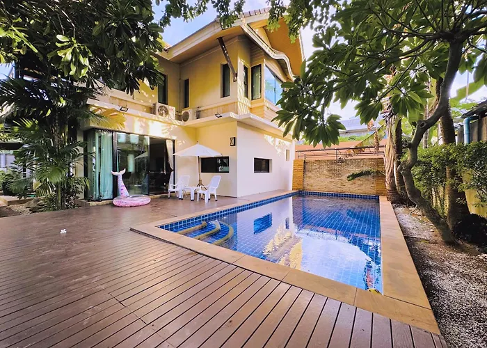 Hollywood Pool Villa City Center