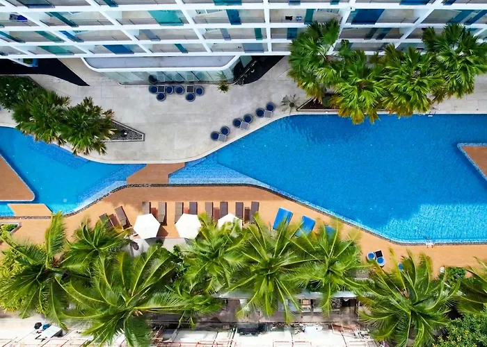 Hotel Baraquda Heeton Pattaya By Compass Hospitality