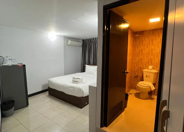 Maland House Hostel - Pattaya Soi 14 Saisong Road