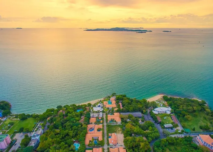 Luxury Pool Villa With Private Beach Access
