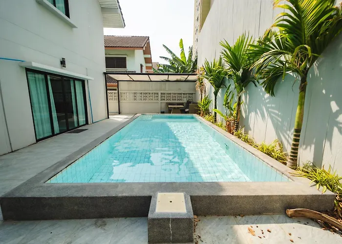 Tagvilla Bongkot Pool Villa In Pattaya 4 Bedroom