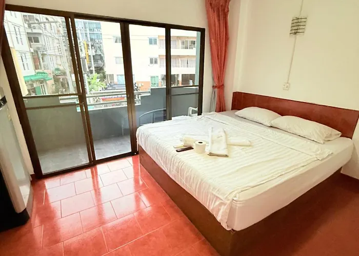 Malee Guesthouse & Restaurant