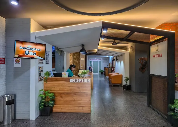 18 Coins Cafe&Hostel