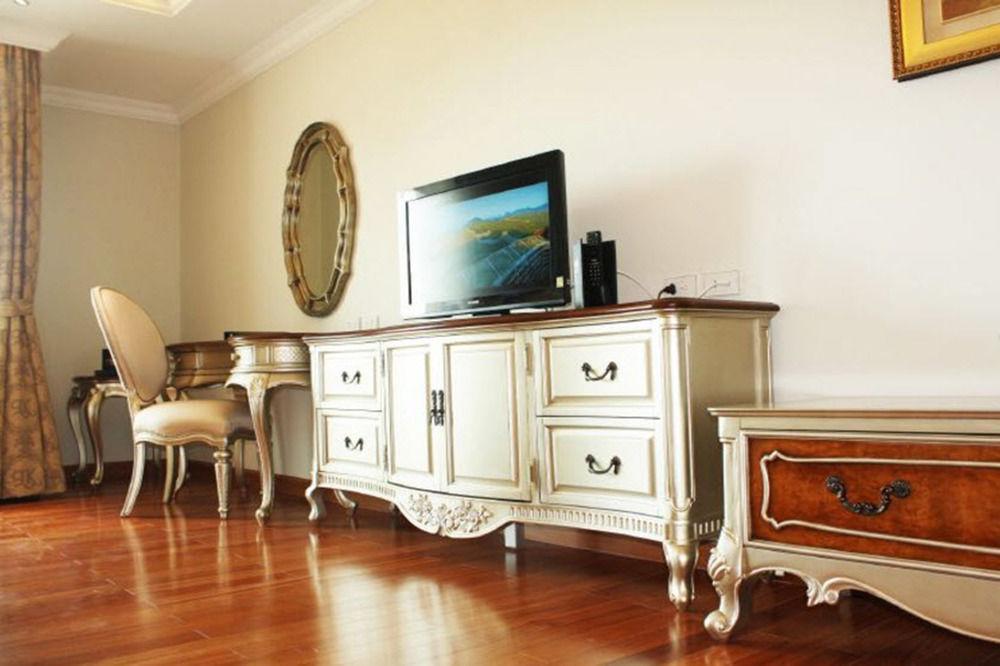 Lk The Empress Hotel 4*