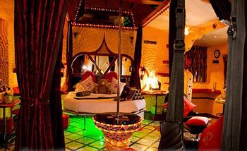 Penthouse Hotel 3*
