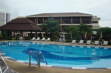 Hotel Dynasty