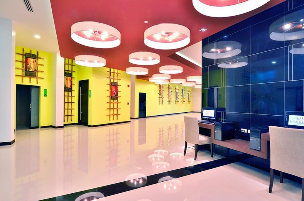 Resort Lakkhana Poolside