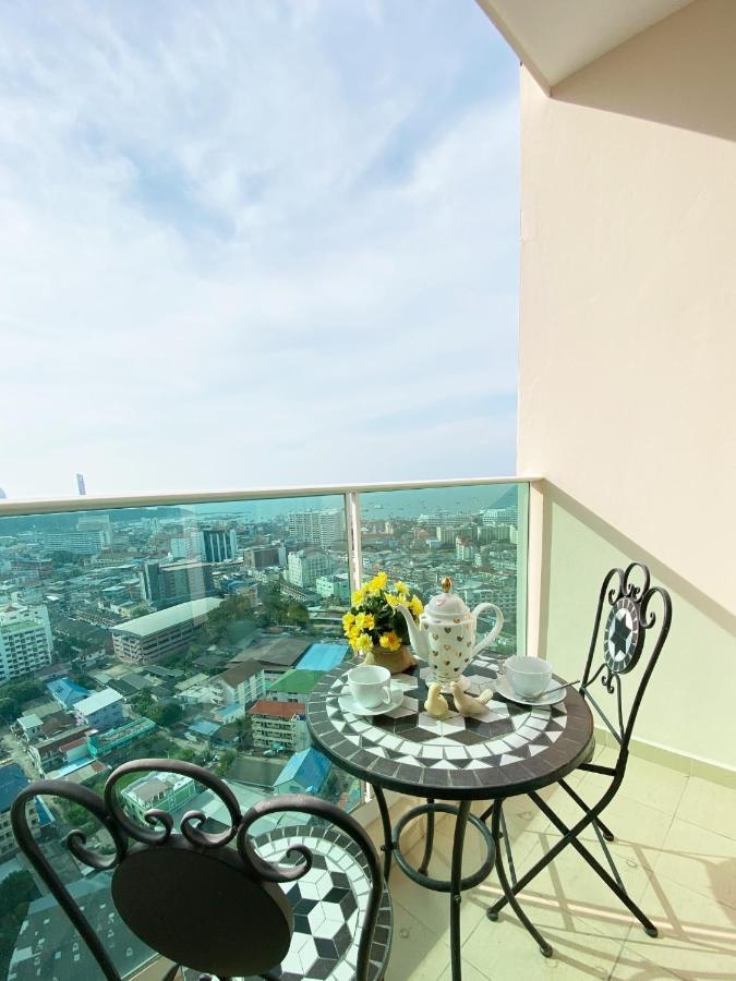 City Garden Tower Luxurious Condominium In The Center Of Apartment