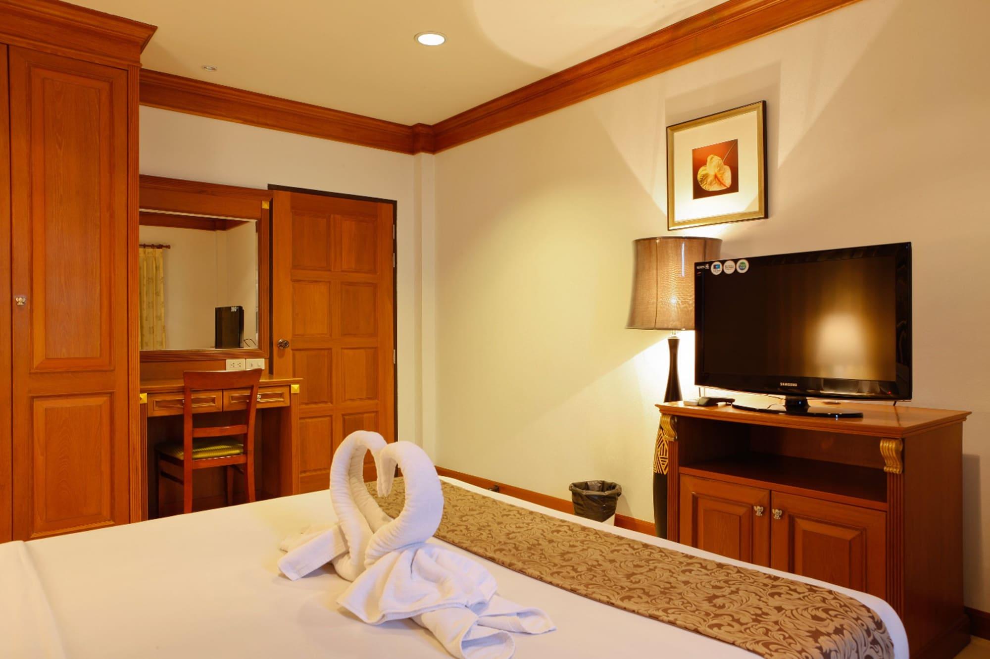 Hotel House- Sha Extra