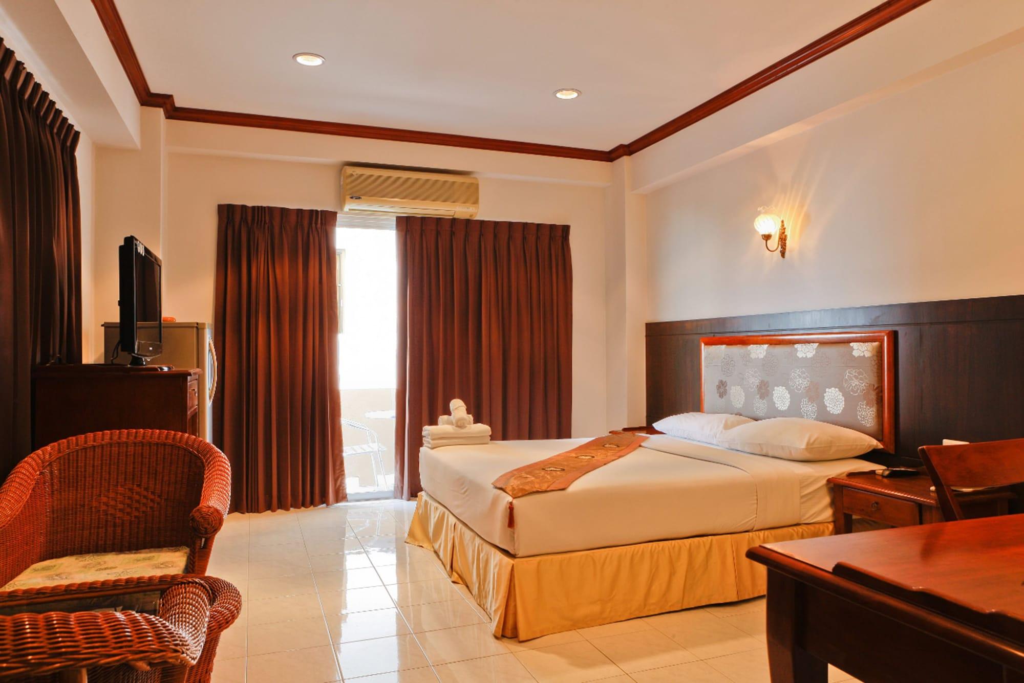Hotel House- Sha Extra 3*