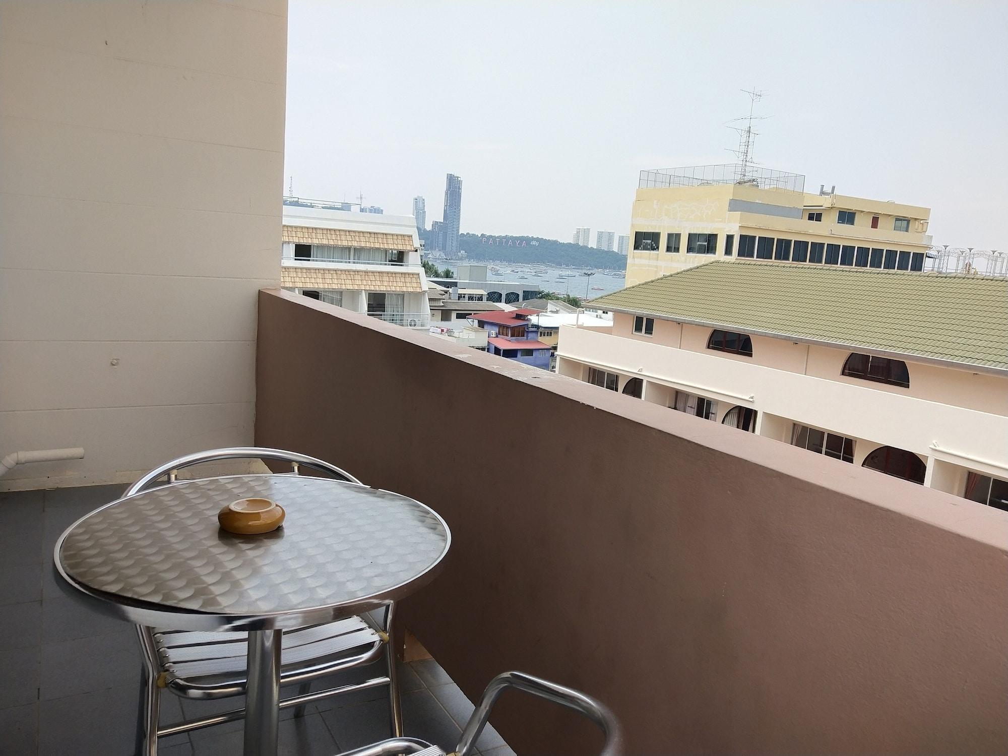 House- Sha Extra 3* Pattaya