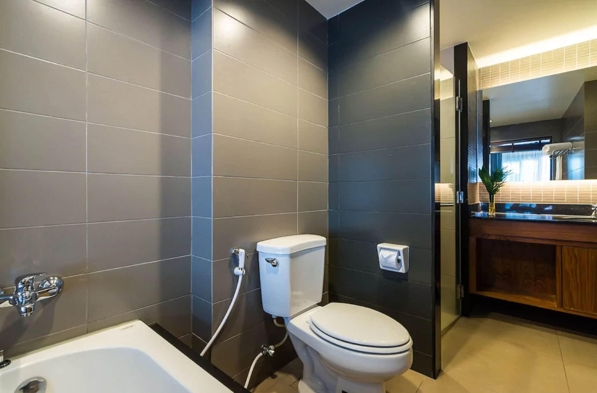 Sea Me Spring Tree Hotel (Adults Only) Pattaya