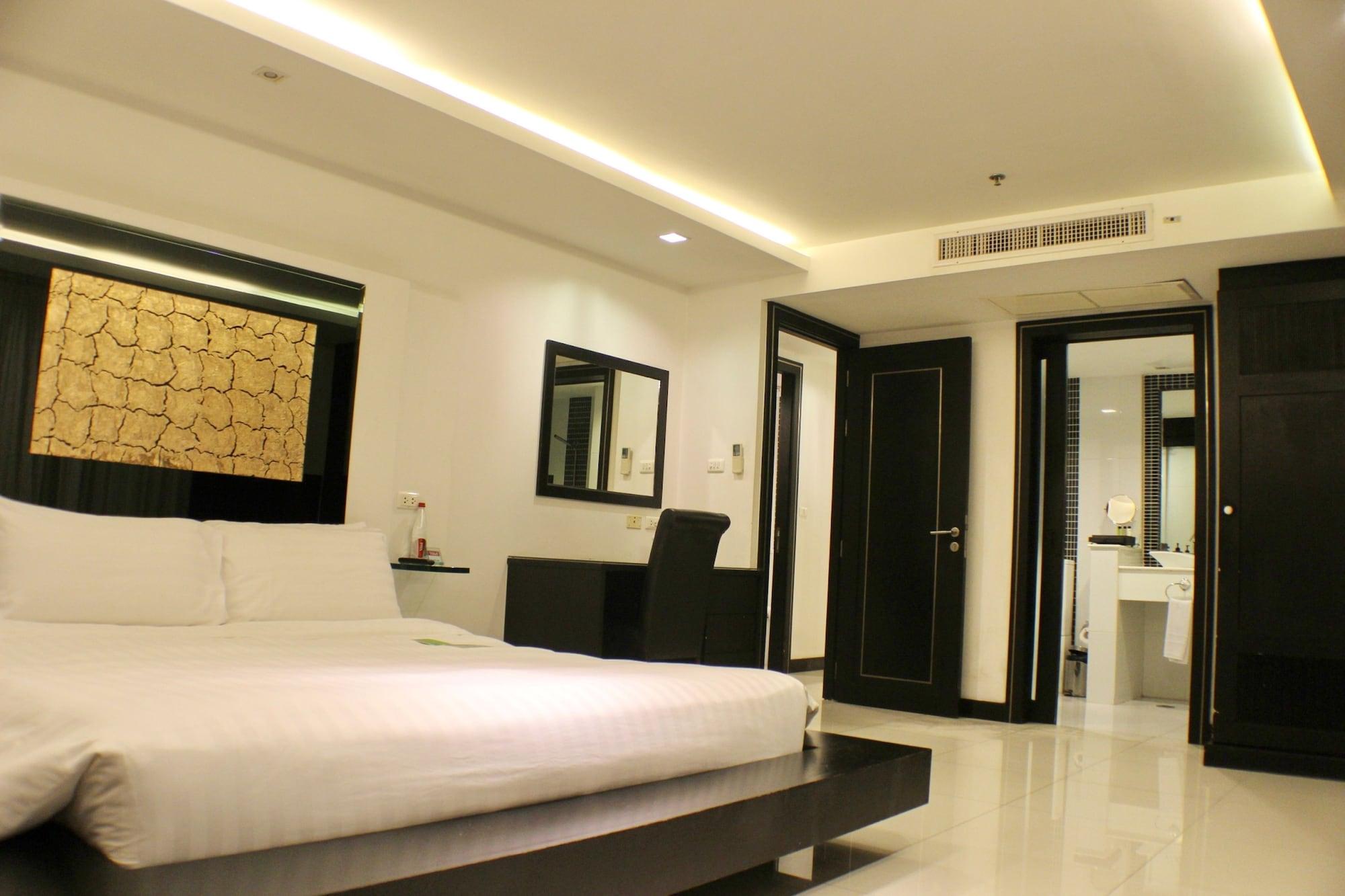 Hotel Nova By Compass Hospitality 4*