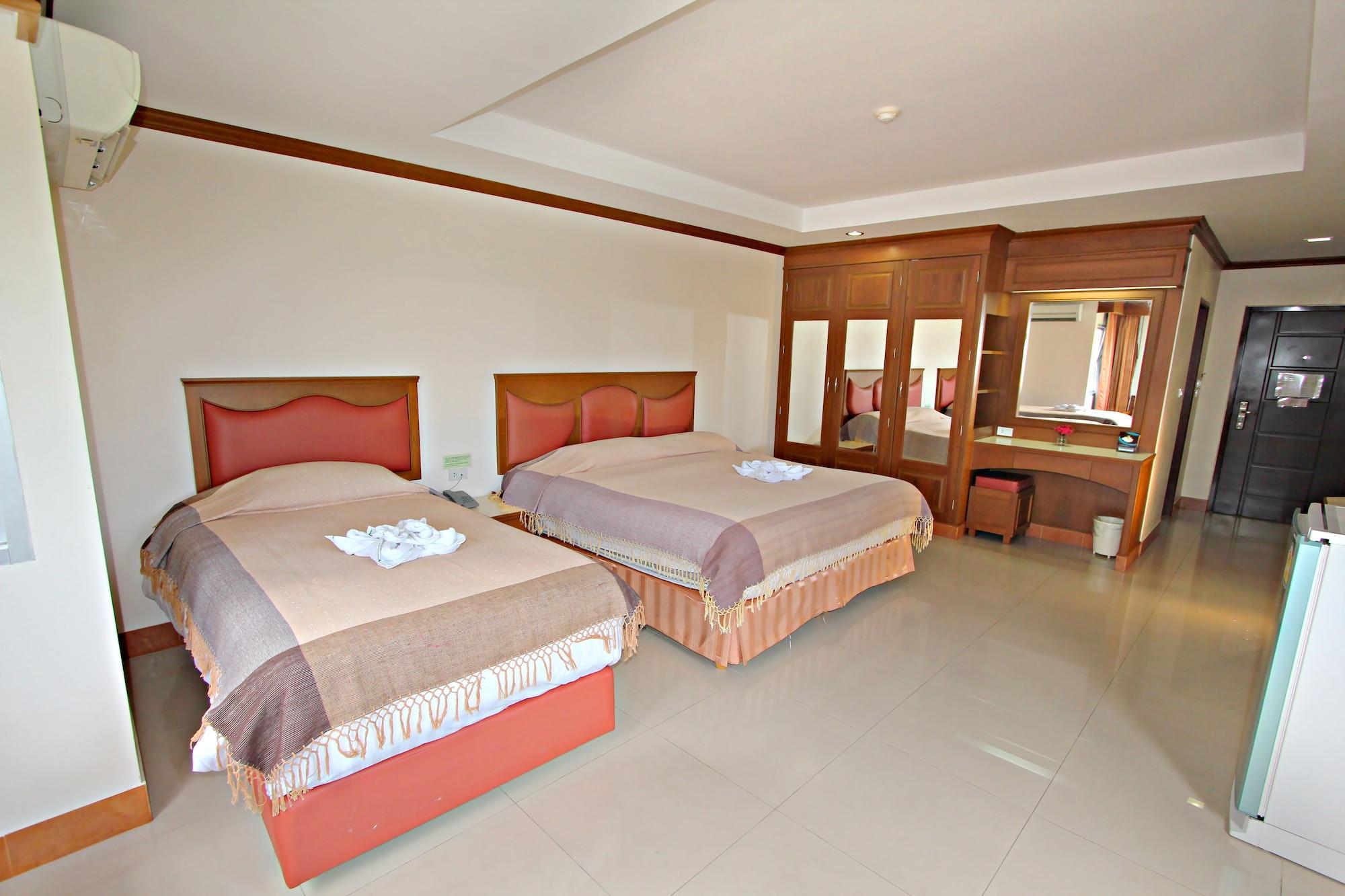 Lek Hotel 3*