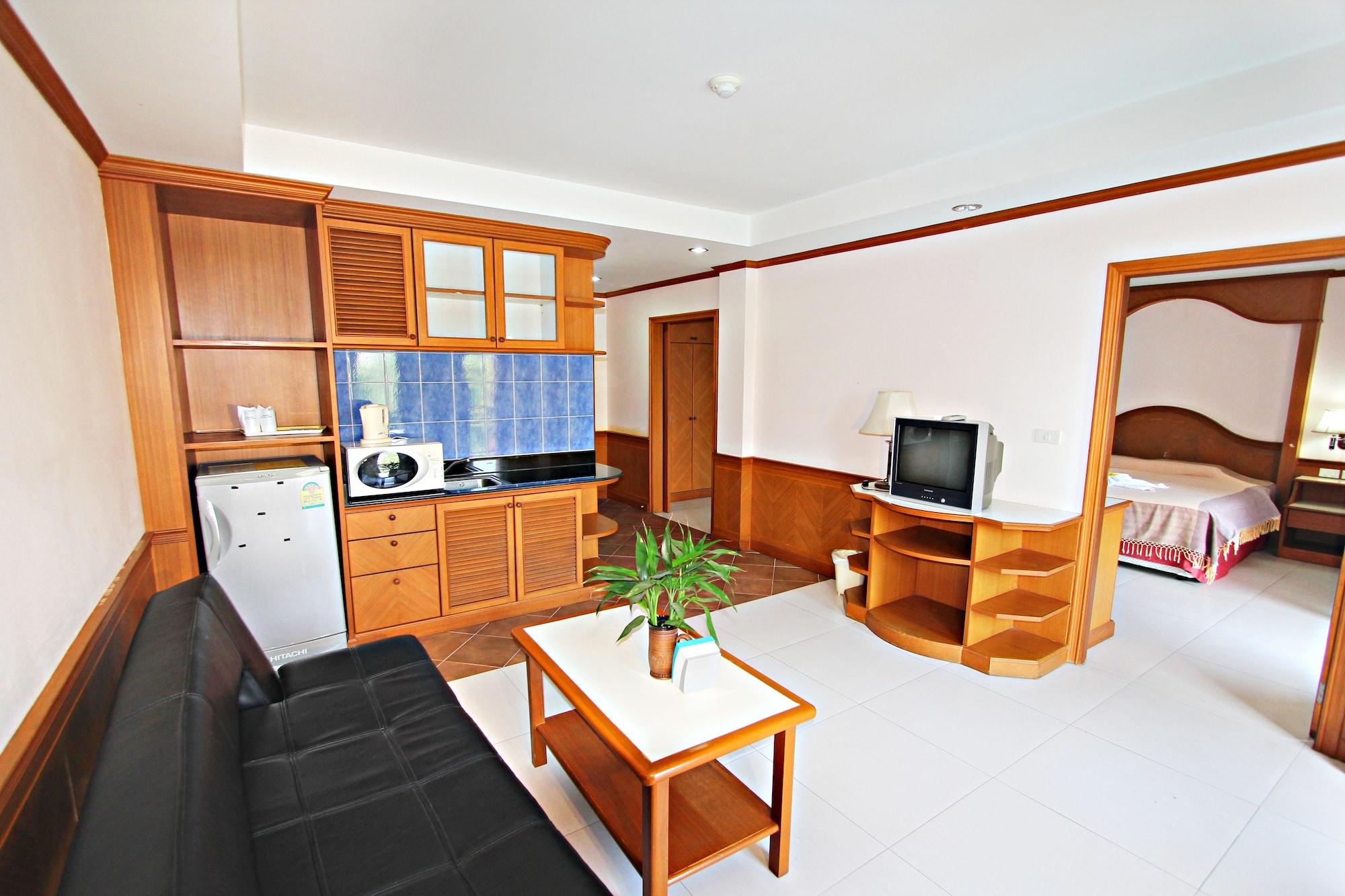 Hotel Lek 3*