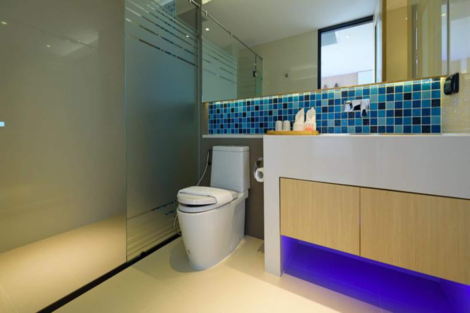 Deep Blue Z10 Hotel 3*