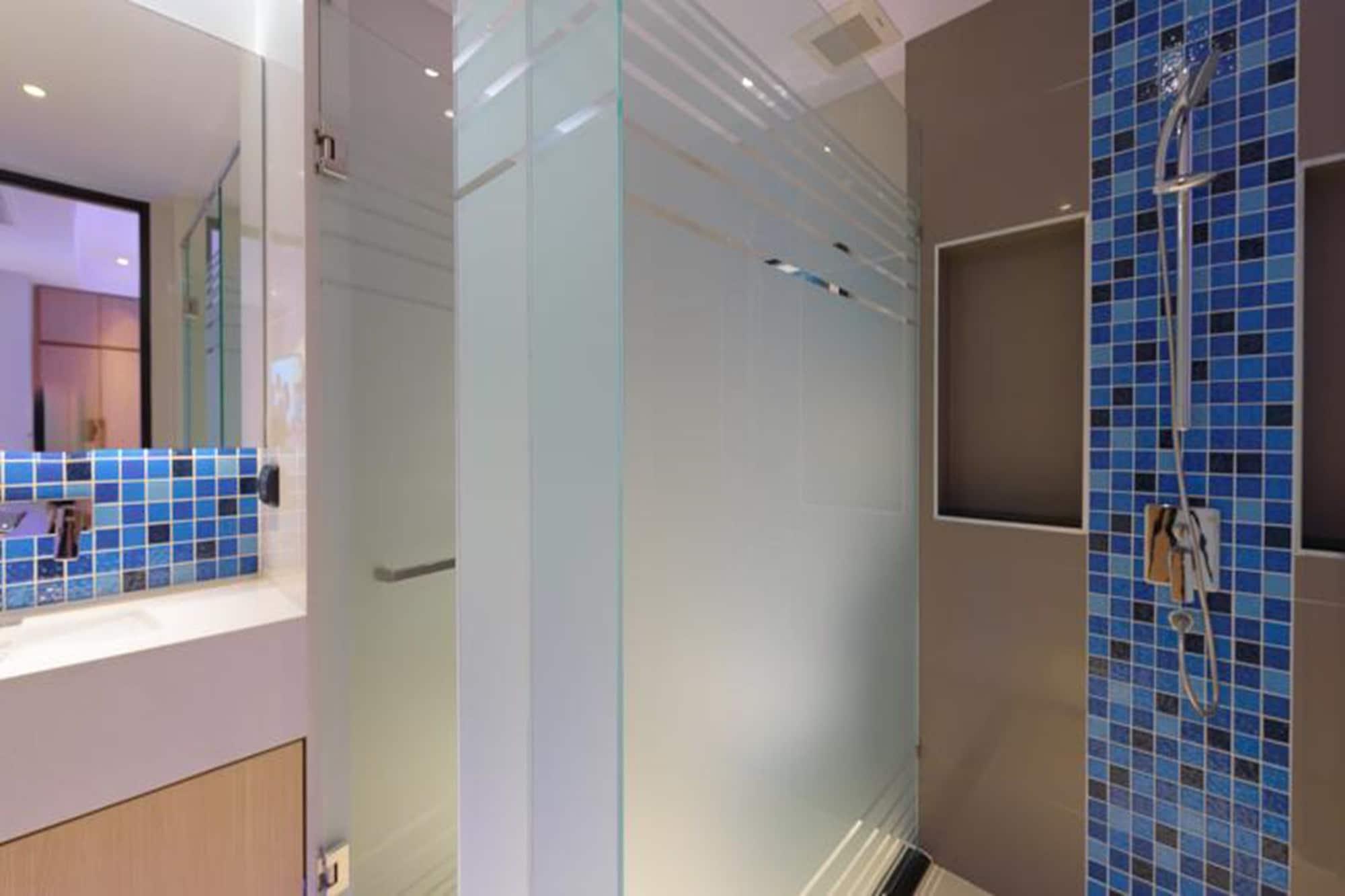 Deep Blue Z10 Hotel 3*