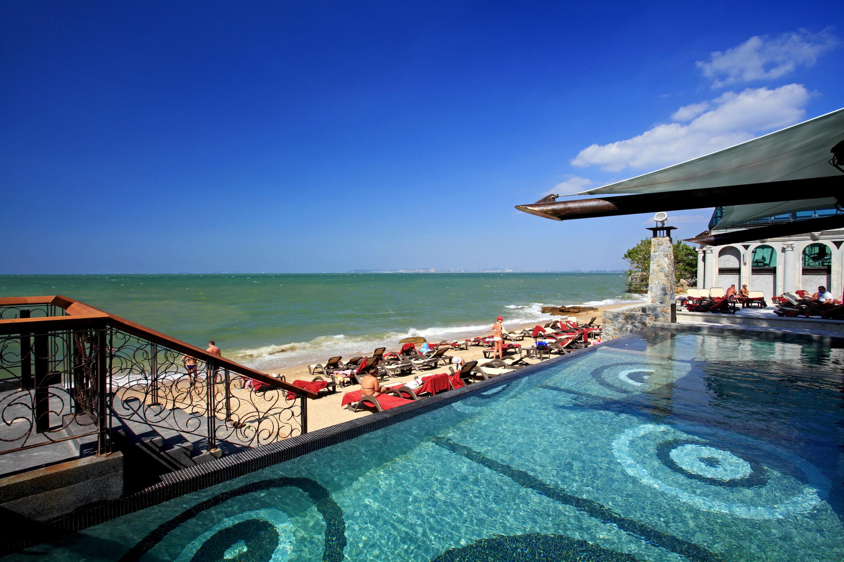 Modus Beachfront Resort