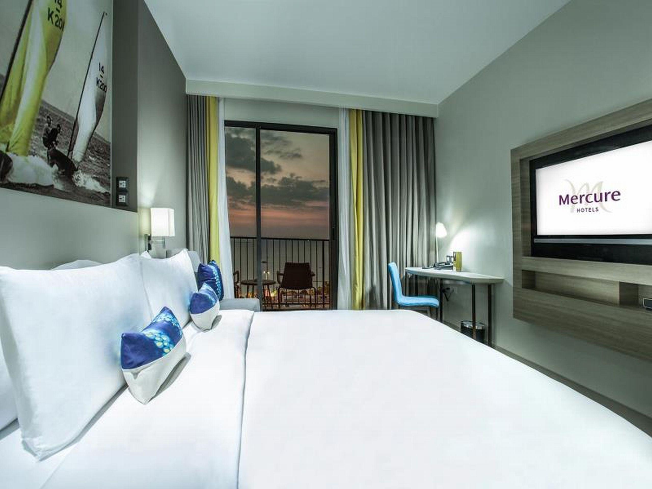 Mercure Ocean 4*
