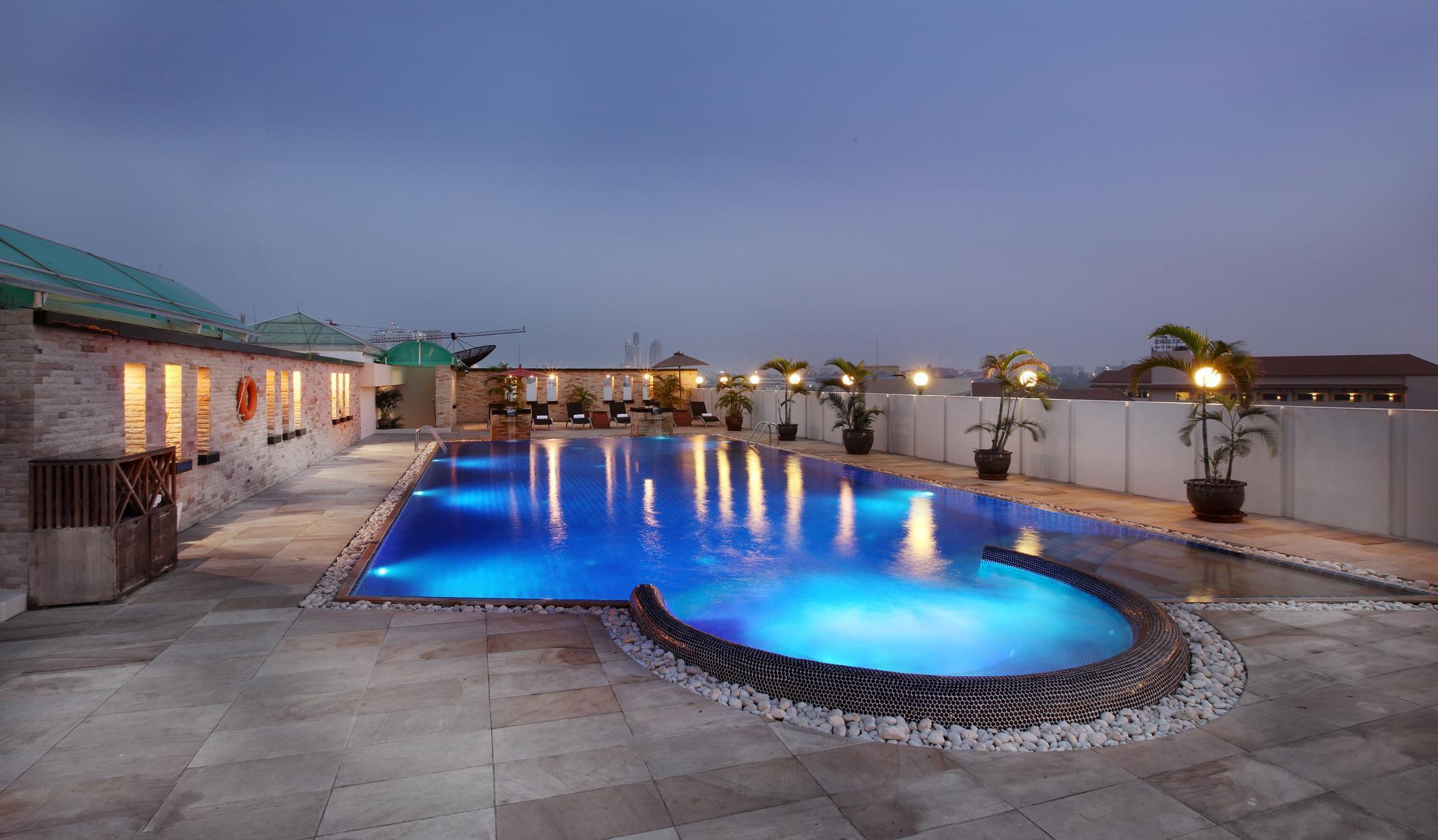 Hotel Nova By Compass Hospitality
